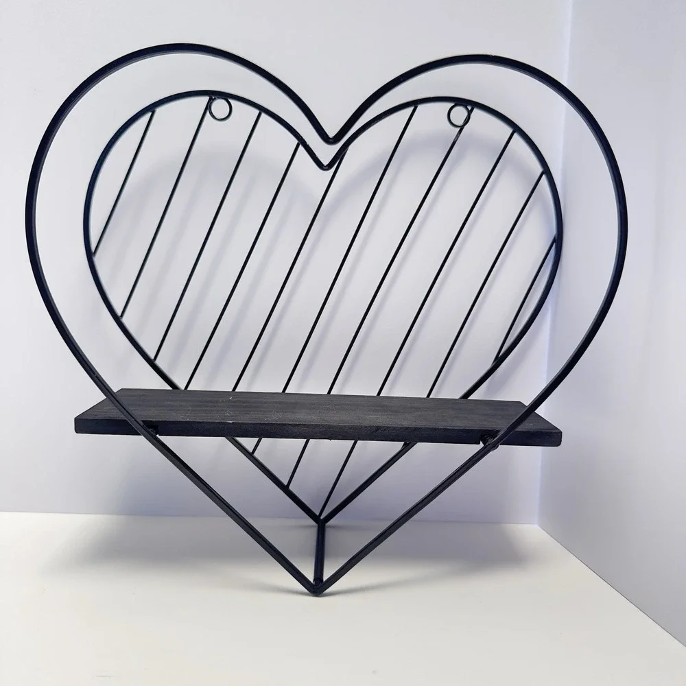 Black Metal Heart Shaped Floating Shelves‎ Set of 2 Wall Decor